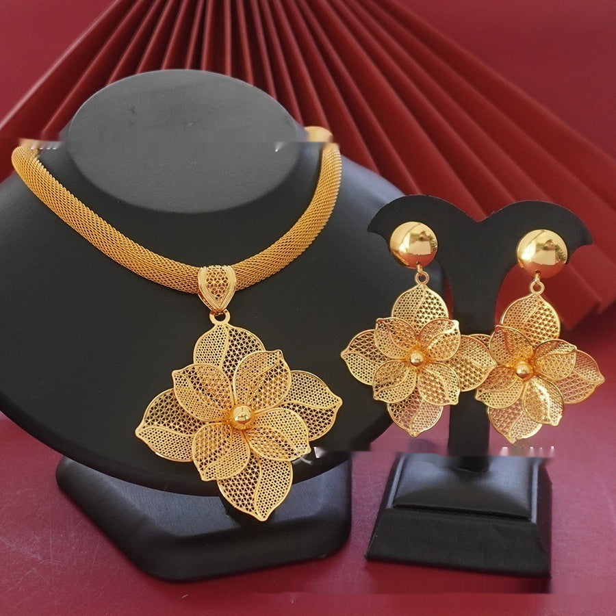 Types of Fashion Jewelry and How They Differ
