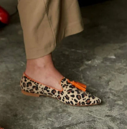 Pointed Toe Shallow Mouth Contrast Color Pointed Leopard Print Loafers Women