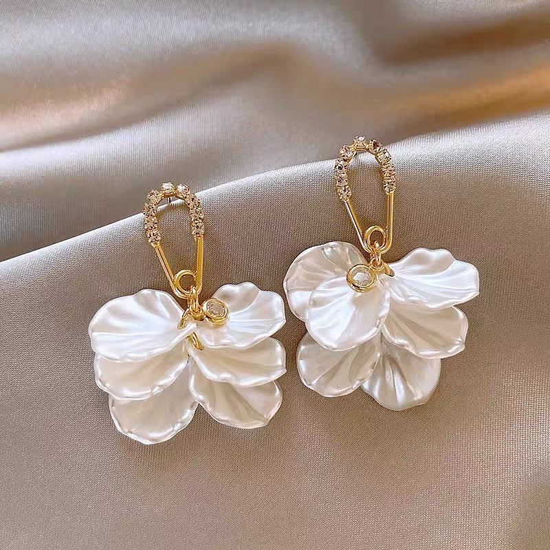 New Trendy Temperament Petal Fringed Earrings Women