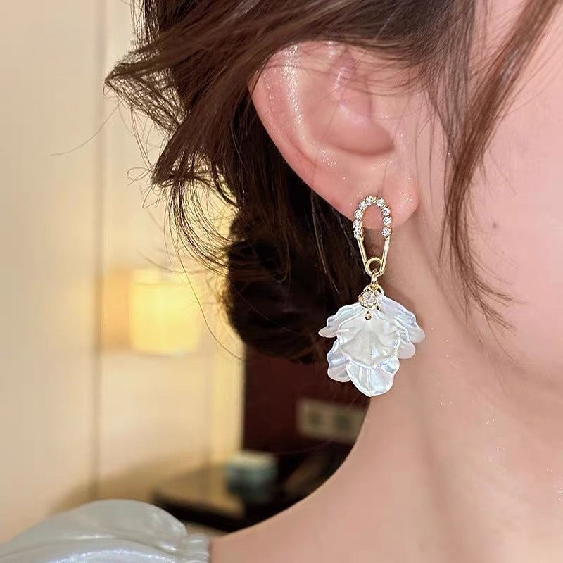 New Trendy Temperament Petal Fringed Earrings Women