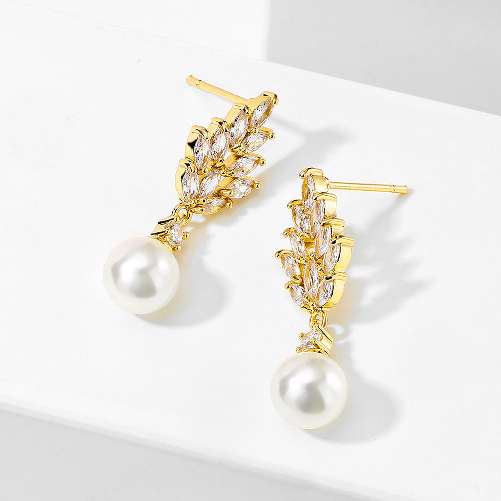 Stylish And Simple Personality Micro Inlaid Zircon Pearl Earrings