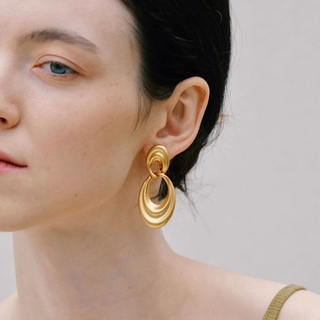 High-grade Plain Gold Double Circle French Retro Streamlined Generous Earrings