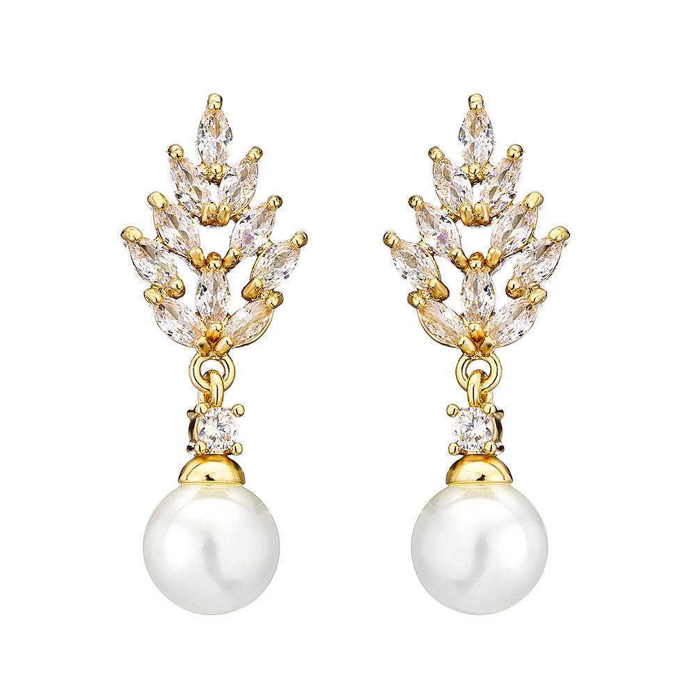 Stylish And Simple Personality Micro Inlaid Zircon Pearl Earrings