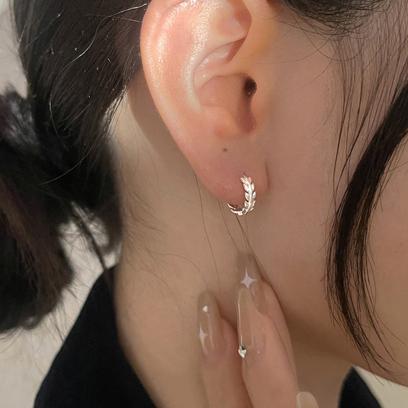 Olive Leaf Ear Clip Female Small And Simple Design Sense