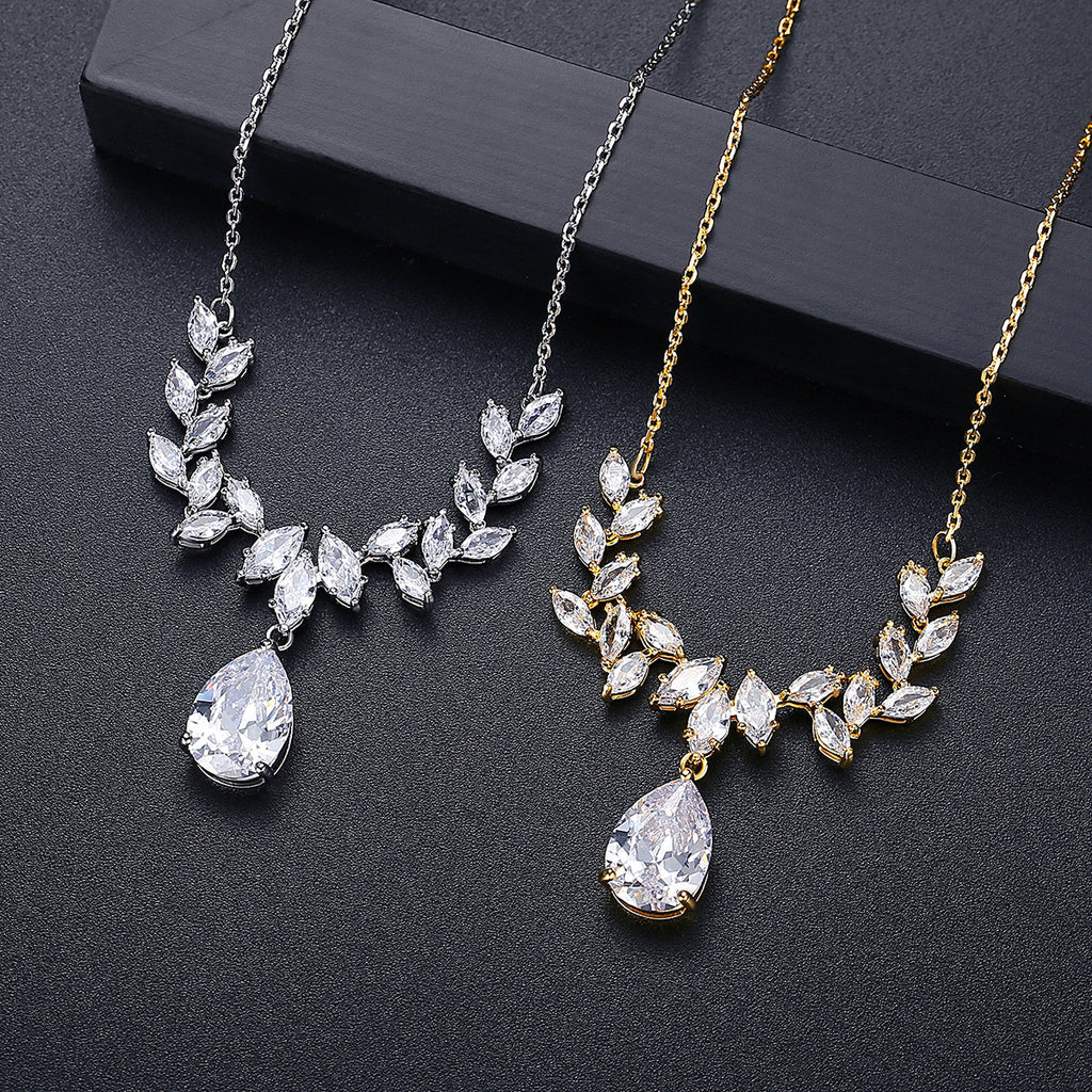 Water Drop Pendant Copper Inlaid Zircon Crystal Super Shining Necklace