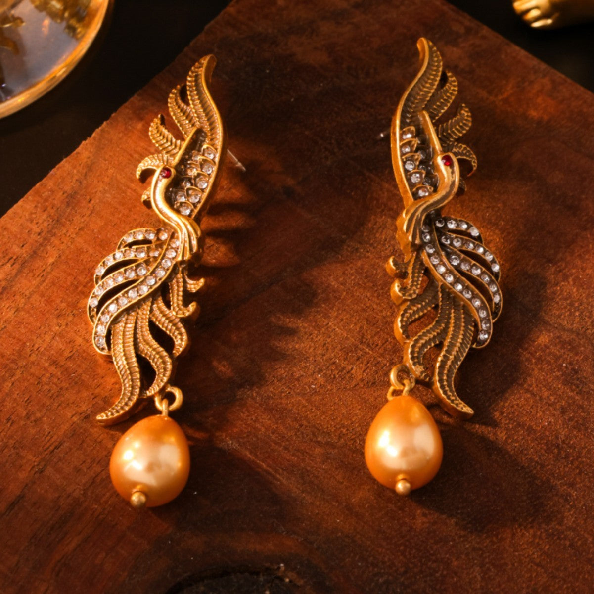 Phoenix Retro High-grade Hollow Jeweled Distressed Earrings