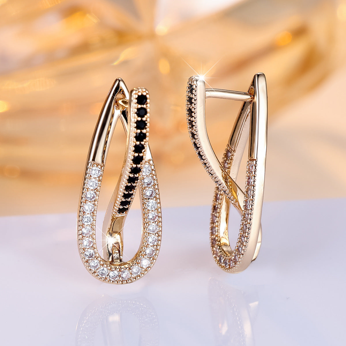 Women's Round Black And White Zircon Drop Shape Earrings
