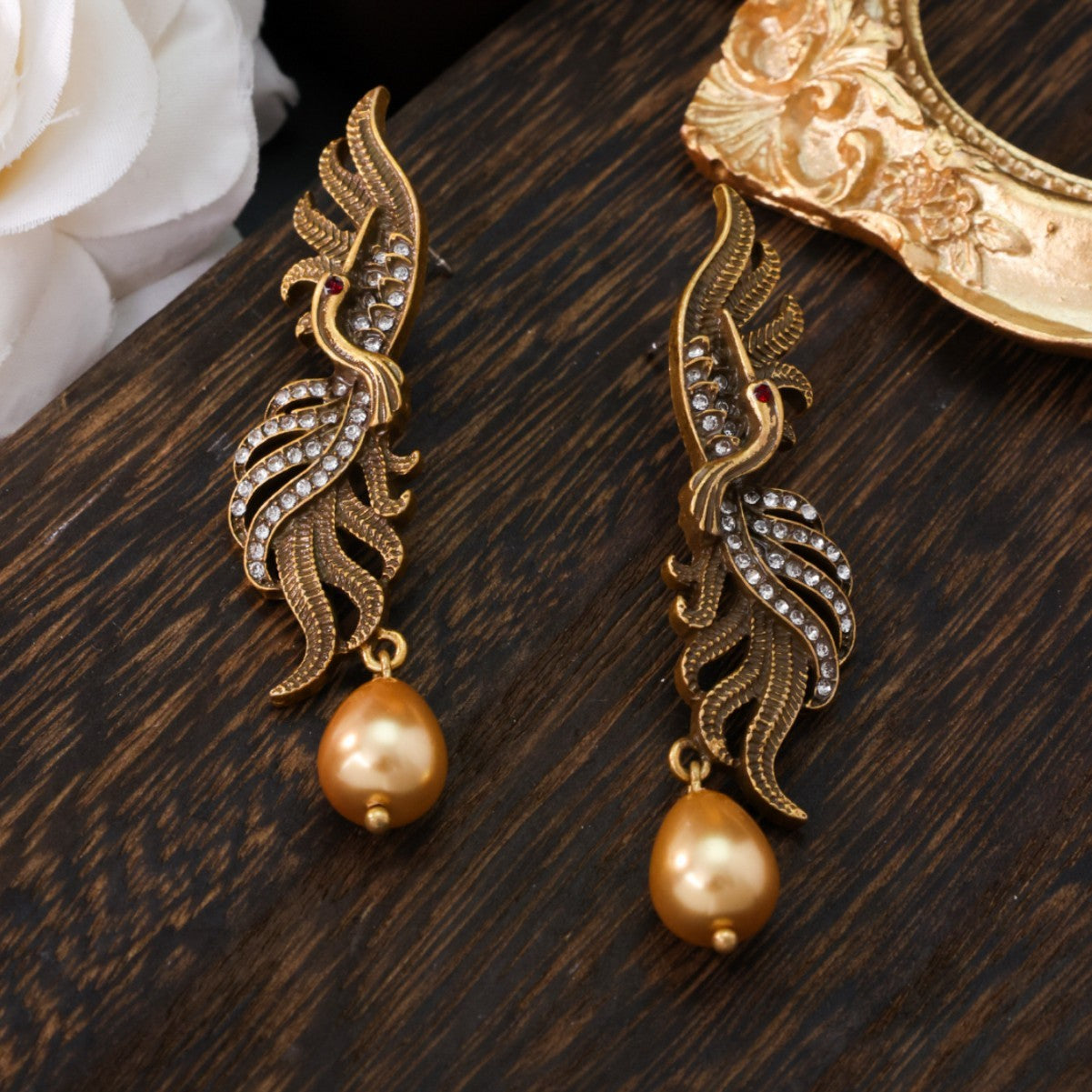 Phoenix Retro High-grade Hollow Jeweled Distressed Earrings