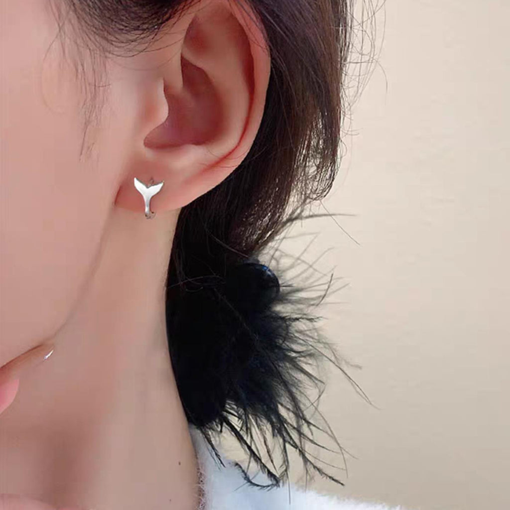 Women's Fashion Fishtail All-match Simple Earrings