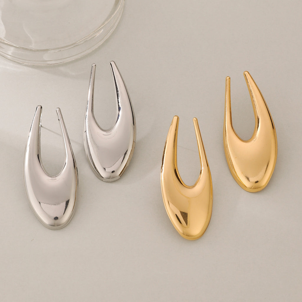 High-grade Retro Personalized Cold Style Scenery Surface Metal Stud Earrings