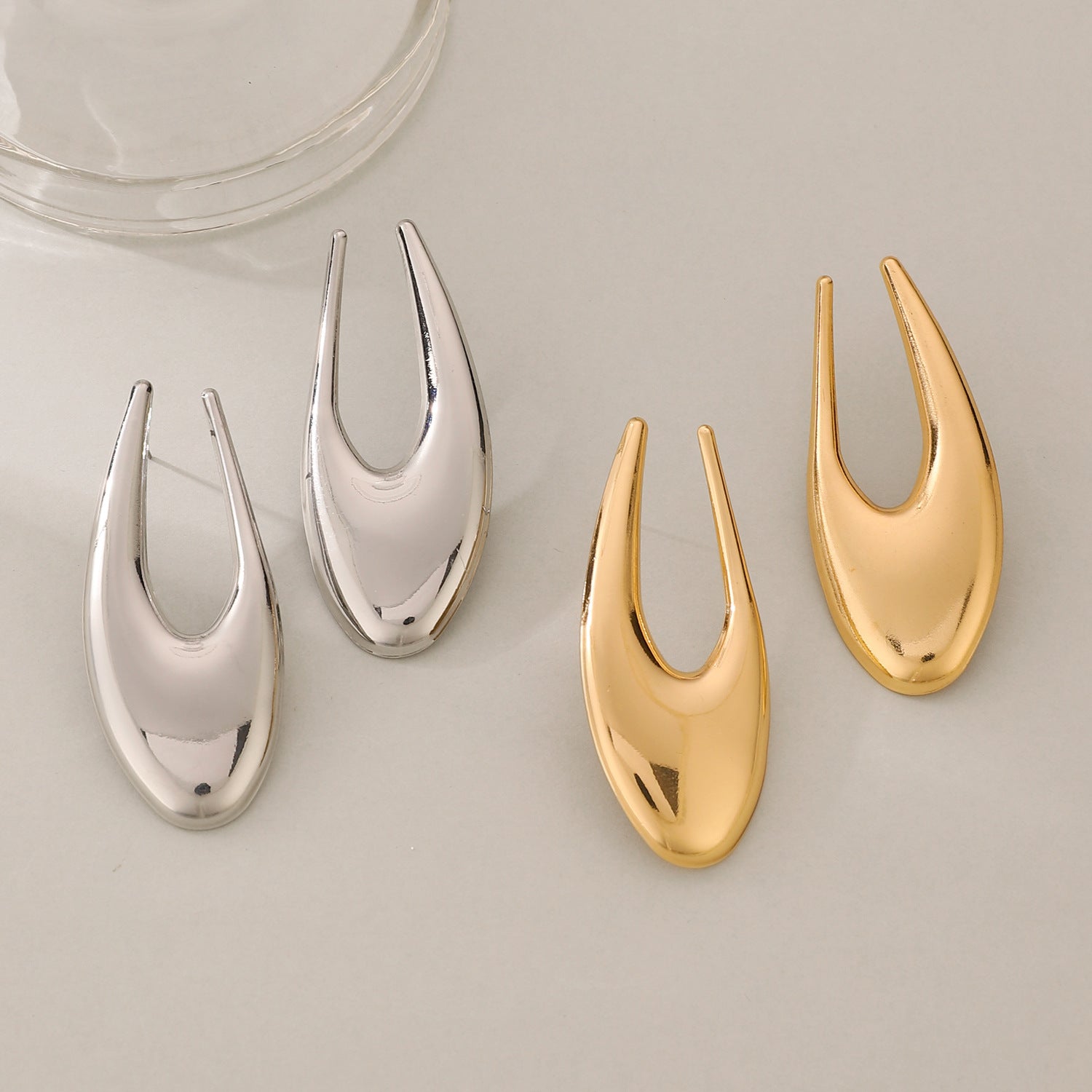 High-grade Retro Personalized Cold Style Scenery Surface Metal Stud Earrings