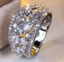 Women's Round Hollow Fashion All-Match Ring