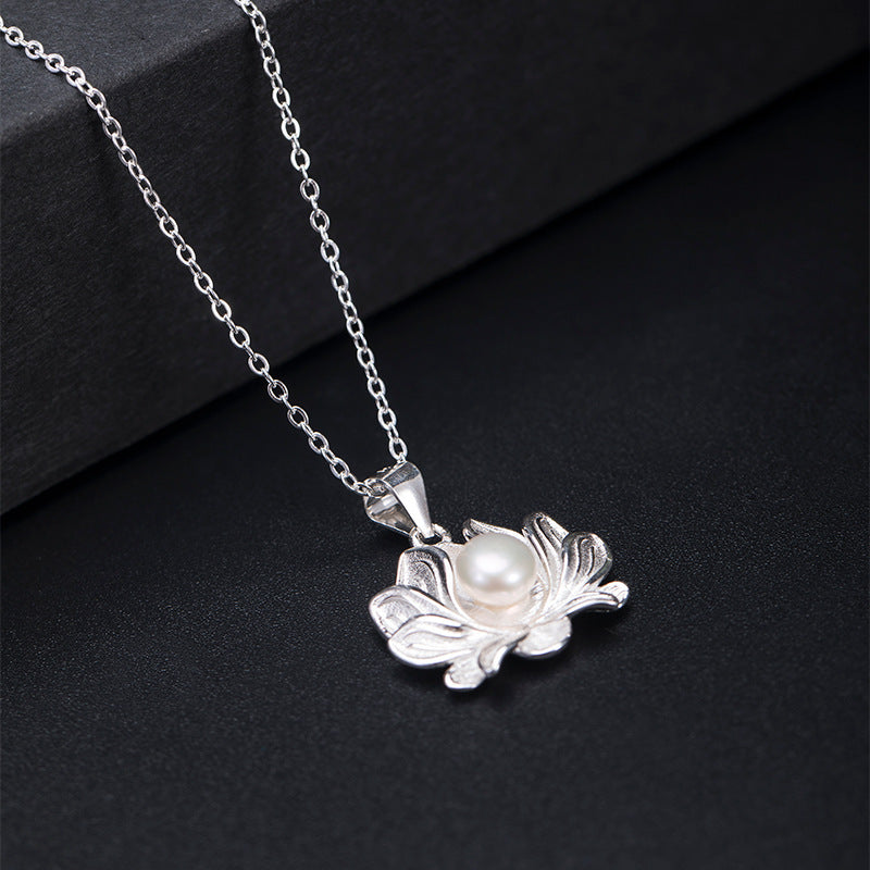Simple Pearl Flower Fashion Lotus Women's Necklace