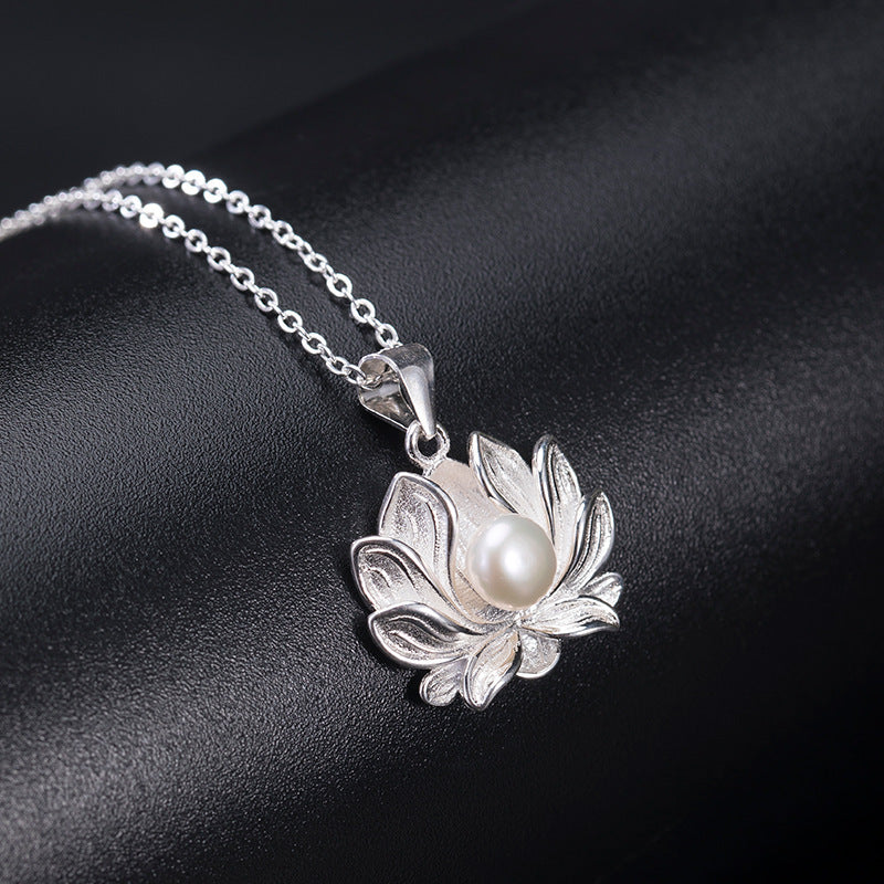 Simple Pearl Flower Fashion Lotus Women's Necklace