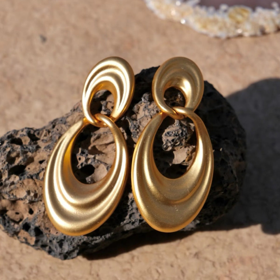 High-grade Plain Gold Double Circle French Retro Streamlined Generous Earrings