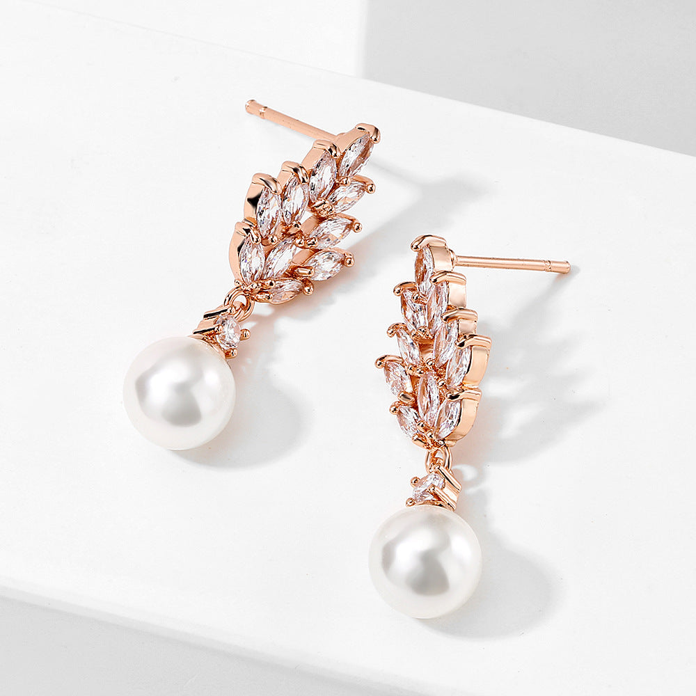 Stylish And Simple Personality Micro Inlaid Zircon Pearl Earrings