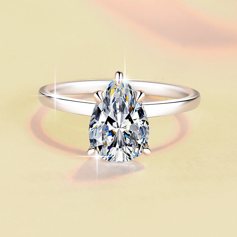Fashion Minimalistic Water Drops Pear-shaped Moissanite Ring