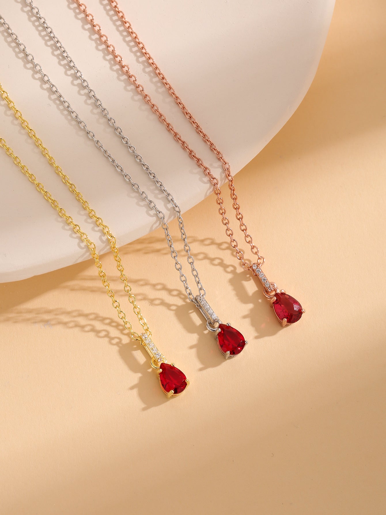 European And American Retro Water Drop Red Treasure Zircon Pendant