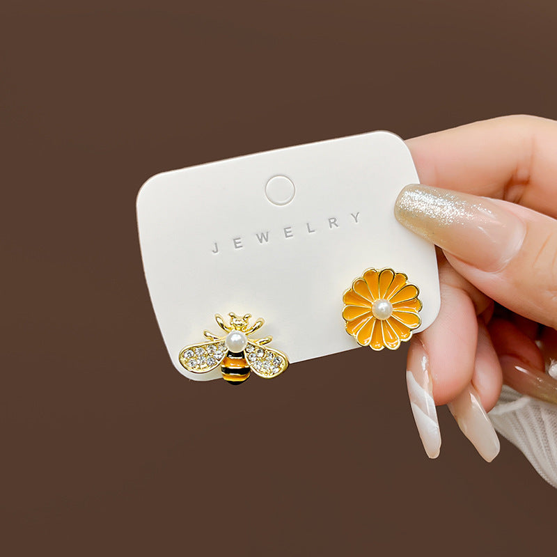 Silver Needle Summer Asymmetric Dripping Bee Flower Stud Earrings