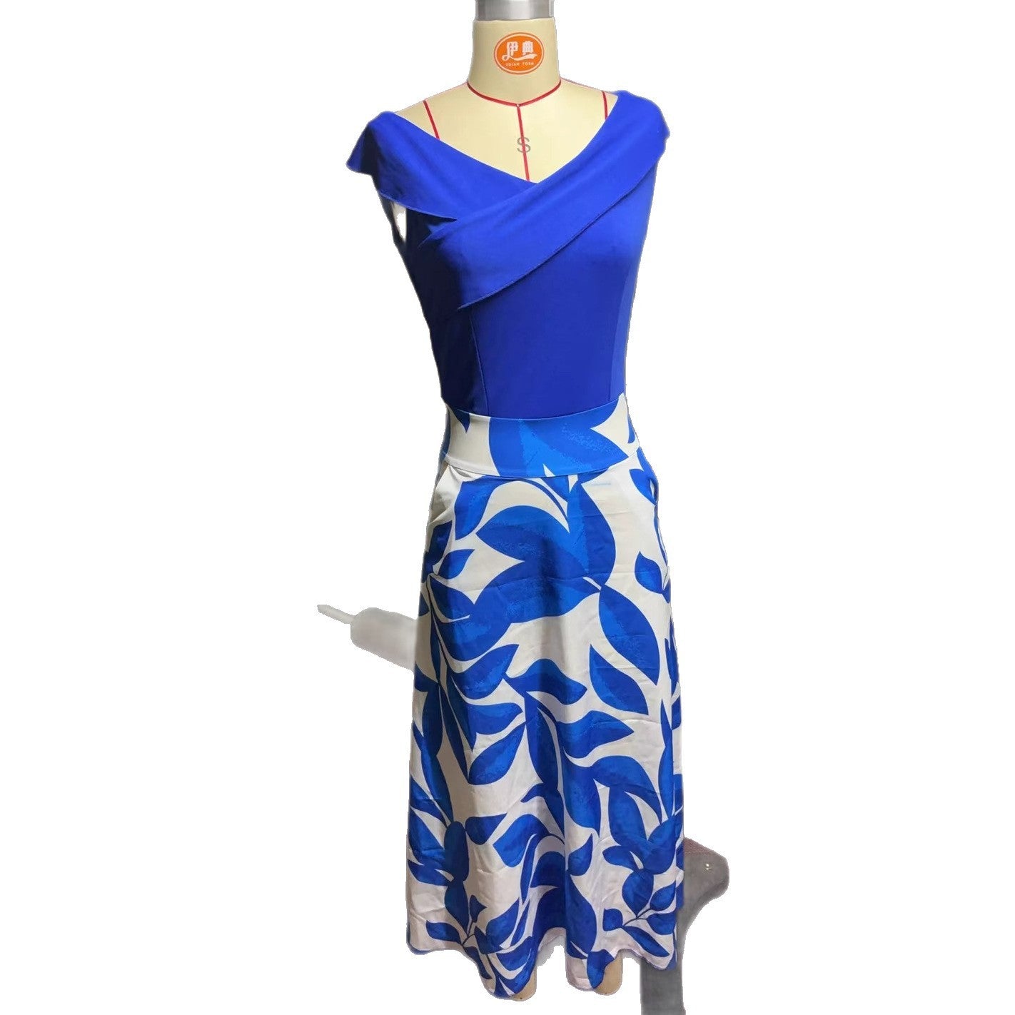 Women's Versatile And Elegant Printed V-neck Dress